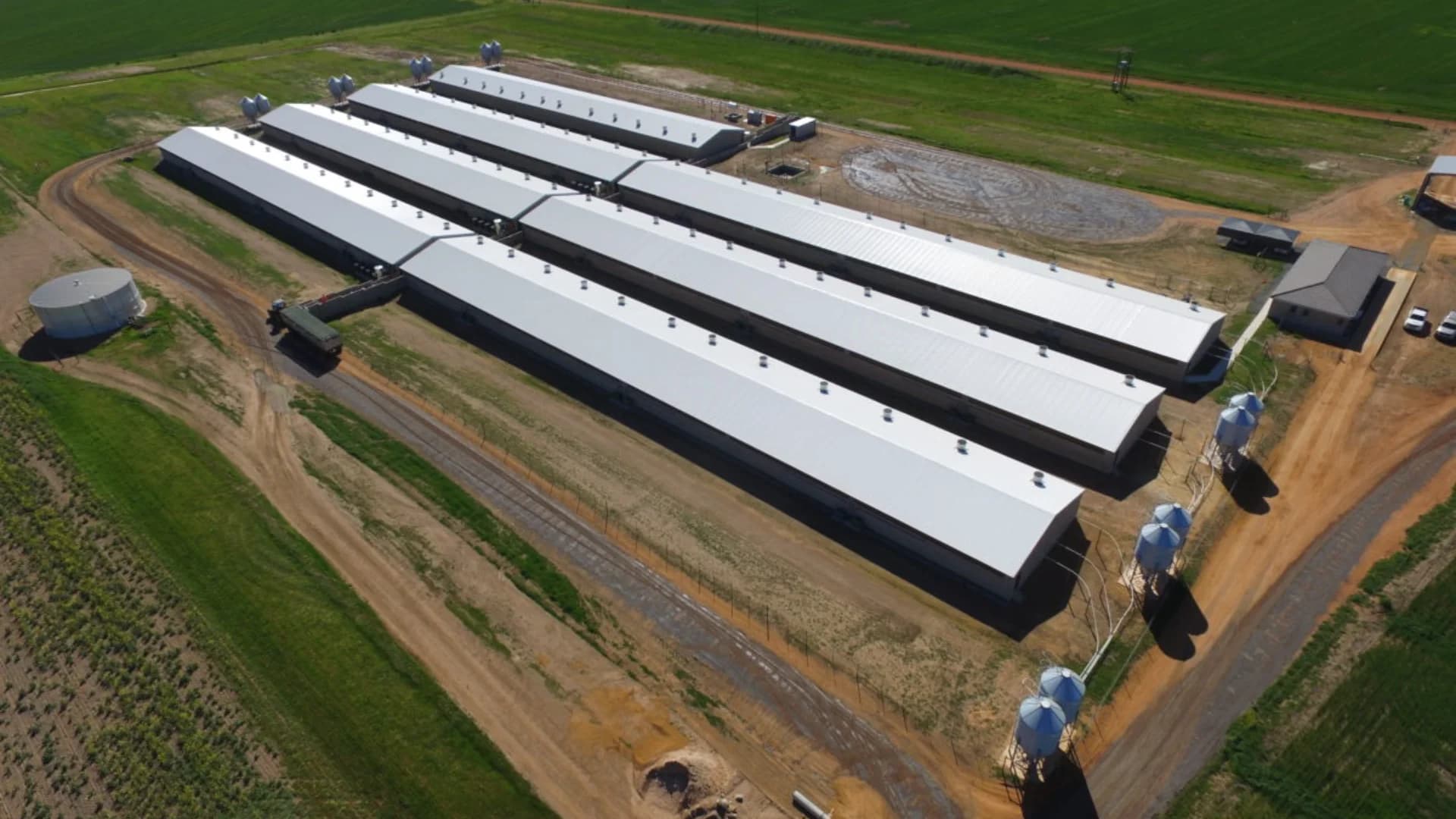 Steel frame erection for Number Two Piggeries Chalala Farm in Western Cape